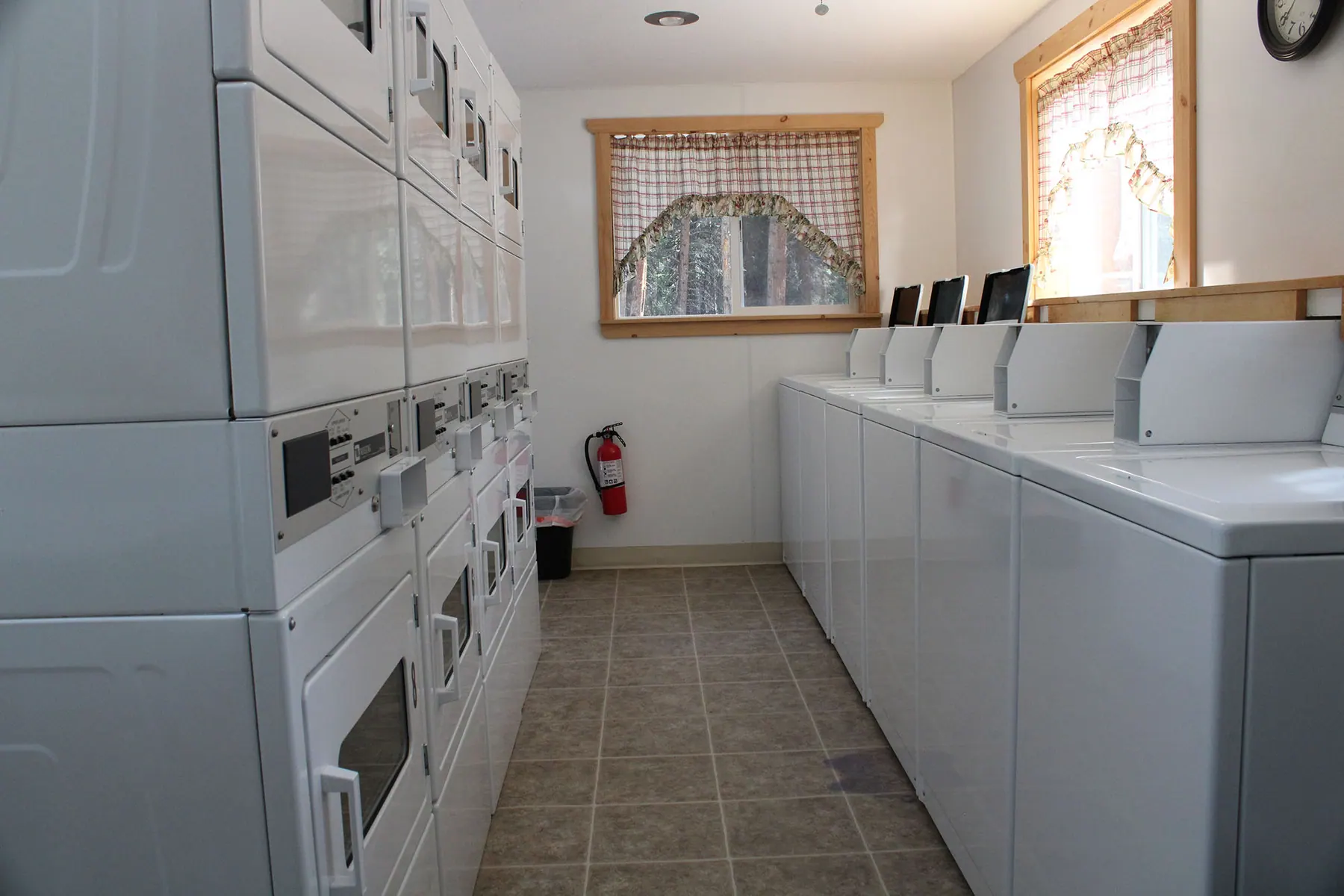 Woodlake Laundromat Washer Dryers
